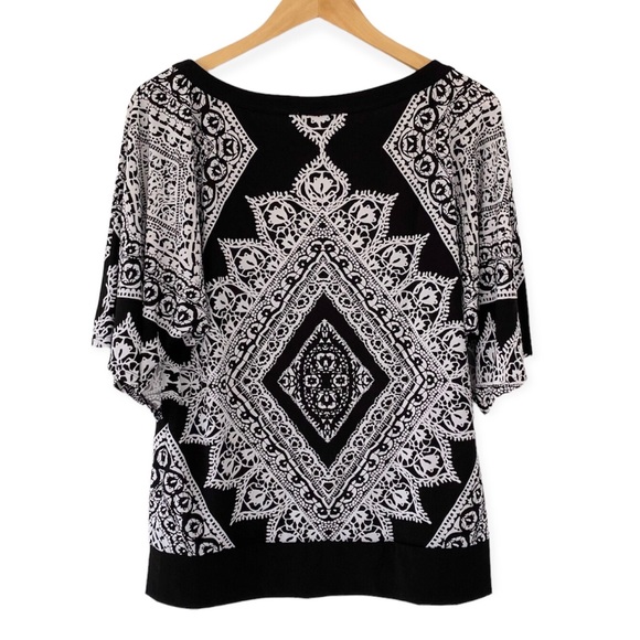 White House Black Market Kimono-style Top | M - Picture 5 of 9